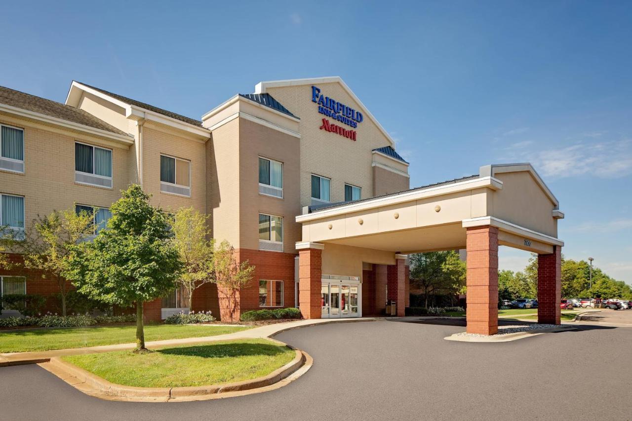 Fairfield Inn & Suites By Marriott Detroit Metro Airport Romulus Exterior photo